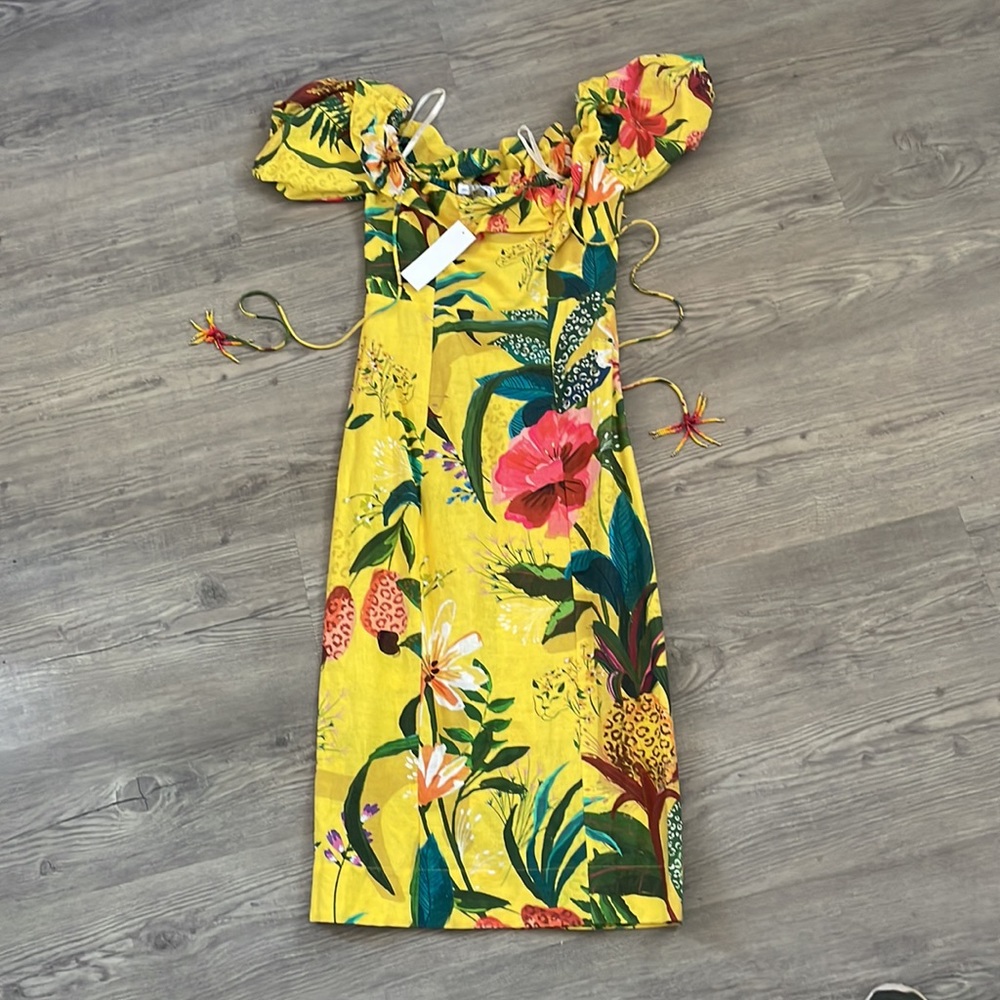 Medium tropical yellow dress young fabulous and broke